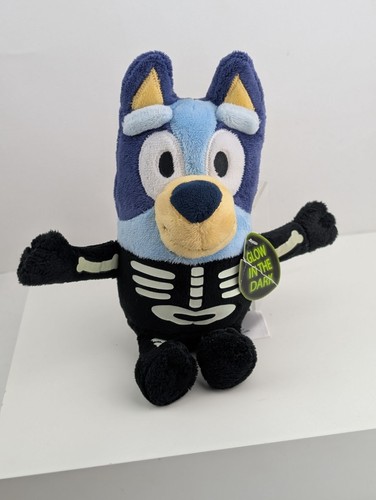 Bluey glow the dark - in,