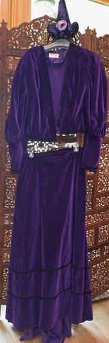 Women purple velvet witch - women’s,